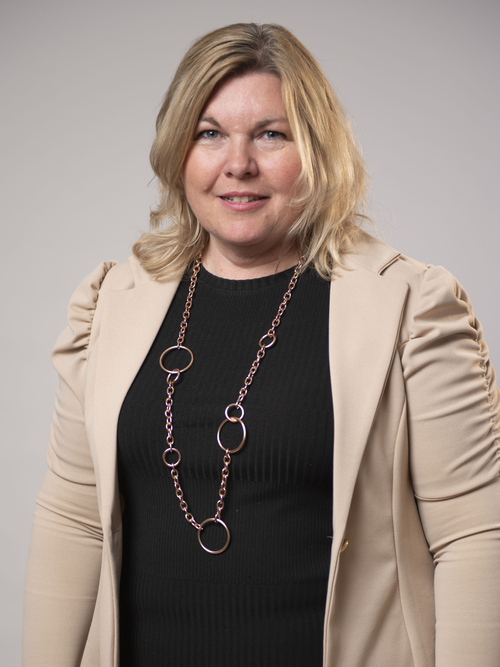 Porträttbild på Jennie Eriksson, Ekonomidirektör.