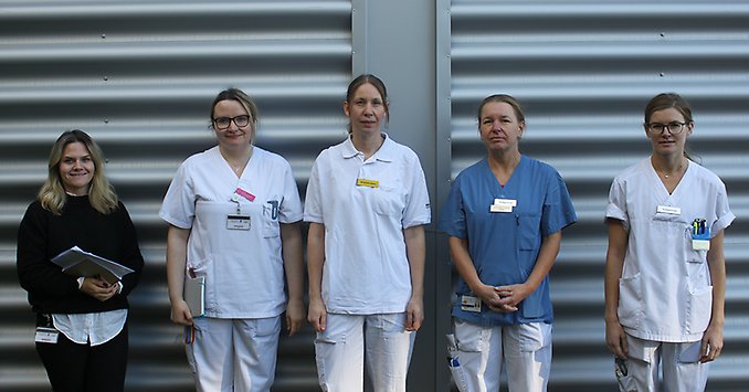 Gruppbild på sjukhuspersonal