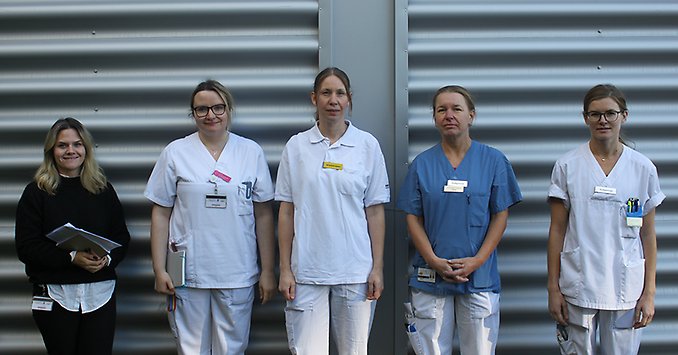 Gruppbild på sjukhuspersonal