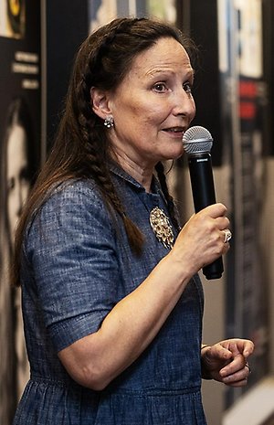 Under invigningen bjöds det på jojk och tal av Cecilia Persson, samisk dramatiker och skådespelare.