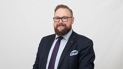 Porträttbild på Jonas Andersson.