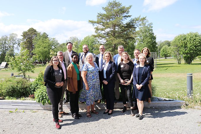 Gruppbild på representanter från infrastrukturprojekt i norra Sverige, Jämtland Härjedalen och Trøndelag.
